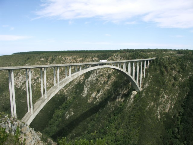 יש אנשים שאין להם פחד. bloukrans bridge bungee, דרום אפריקה