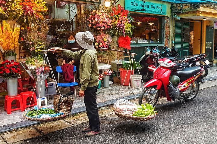 1/9 - הגעה להאנוי