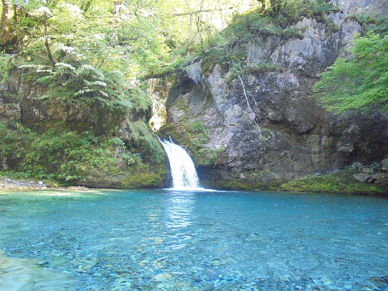 ת'ת' – מפל גרונאס – העין הכחולה